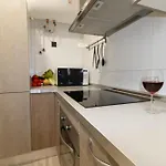 Appartamento Cozy Equipped Duplex In Poblenou Ideal For 4 Guests And Close To Public Transport Barcellona
