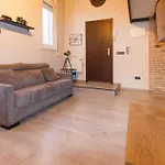 Cozy Equipped Duplex In Poblenou Ideal For 4 Guests And Close To Public Transport Appartamento