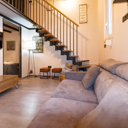 Cozy Equipped Duplex In Poblenou Ideal For 4 Guests And Close To Public Transport Appartamento *