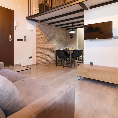 Cozy Equipped Duplex In Poblenou Ideal For 4 Guests And Close To Public Transport Appartamento Barcellona