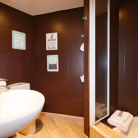 Cozy Equipped Duplex In Poblenou Ideal For 4 Guests And Close To Public Transport Appartamento *