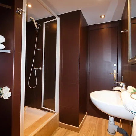 Cozy Equipped Duplex In Poblenou Ideal For 4 Guests And Close To Public Transport